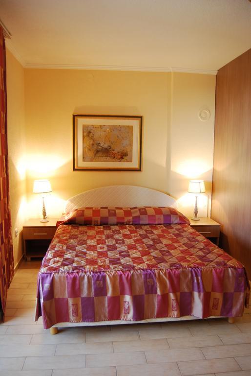 Apartments Zovko Tučepi Екстериор снимка