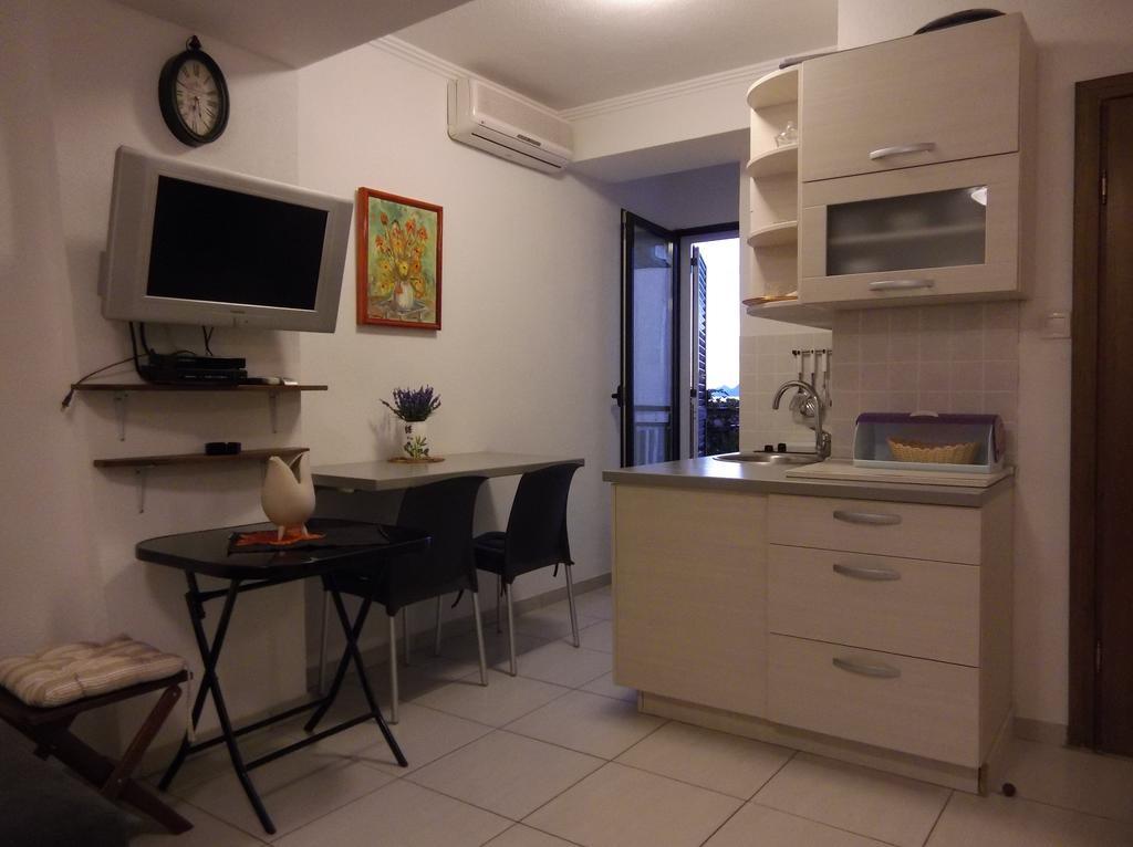 Apartments Zovko Tučepi Екстериор снимка